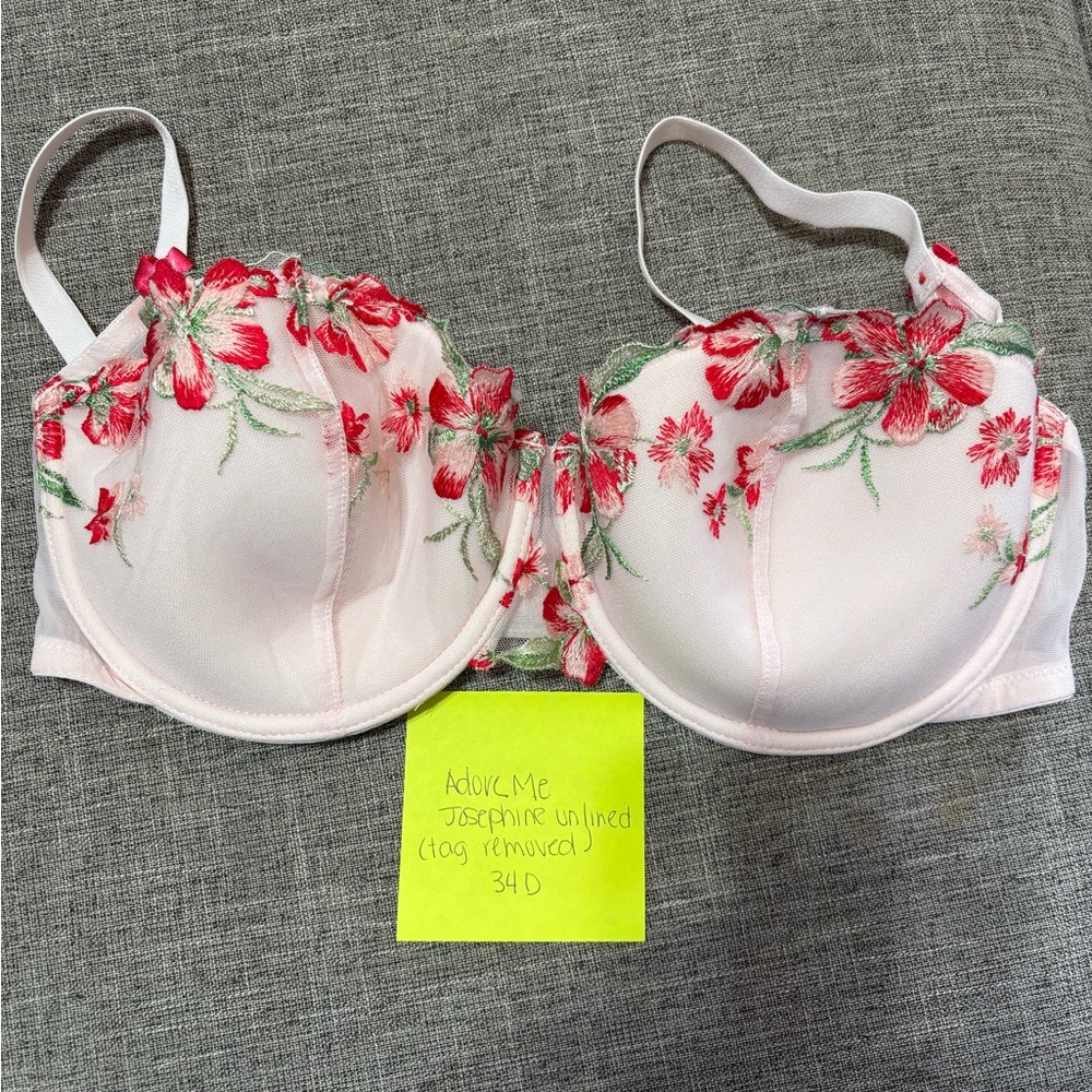 Adore Me Light Pink Floral Embroidered Underwire Bra